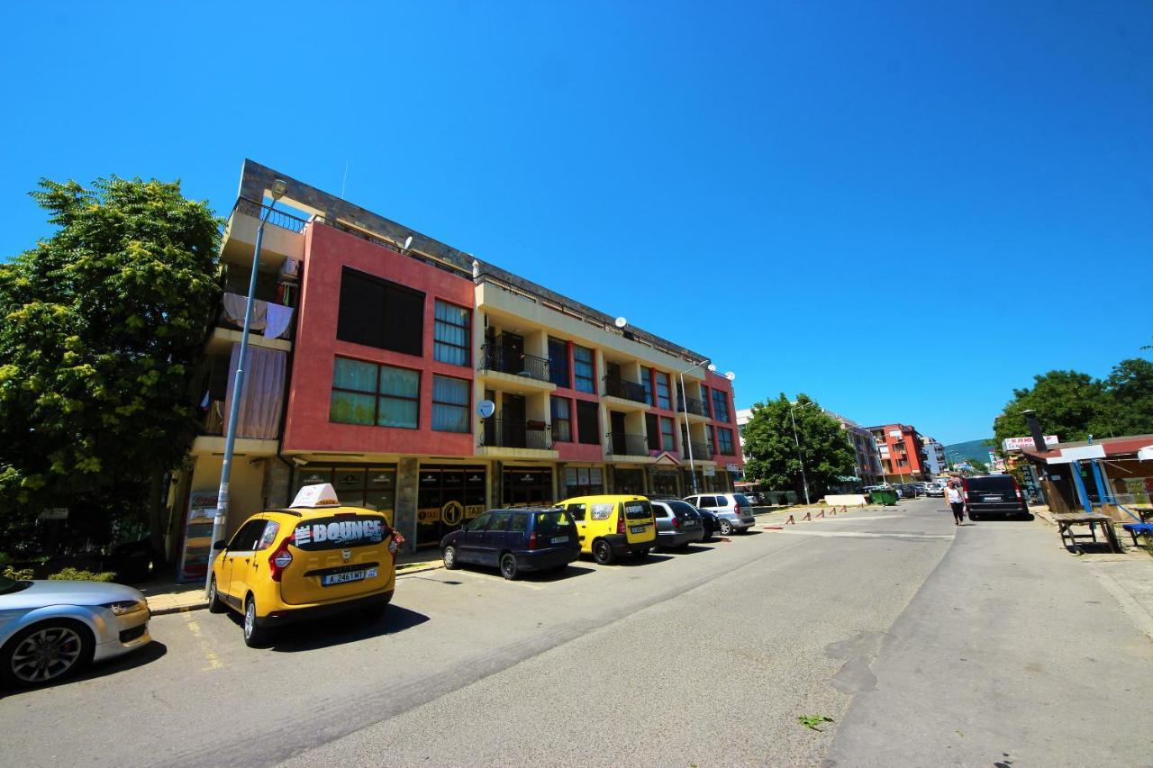 Menada Crystal Park Apartments Slântsjev Brjag Eksteriør bilde