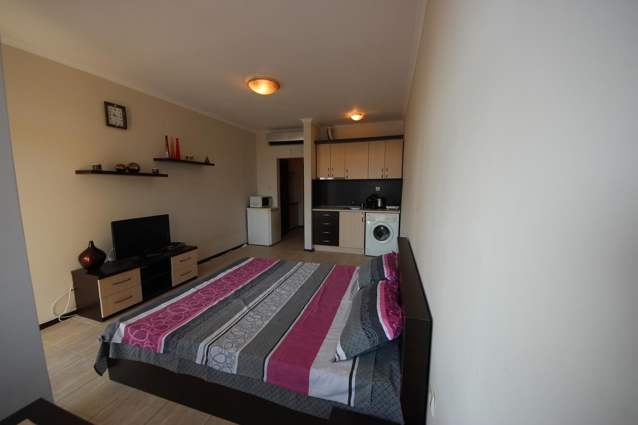 Menada Crystal Park Apartments Slântsjev Brjag Eksteriør bilde